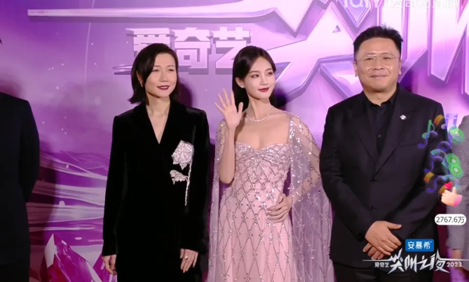 《小巷人家》他4搭关晓彤,长得不帅但特质鲜明,演技是真好