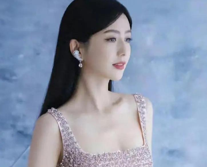 当AI开始闹情绪,打工人反向共情:人机互动的新现象与新思考