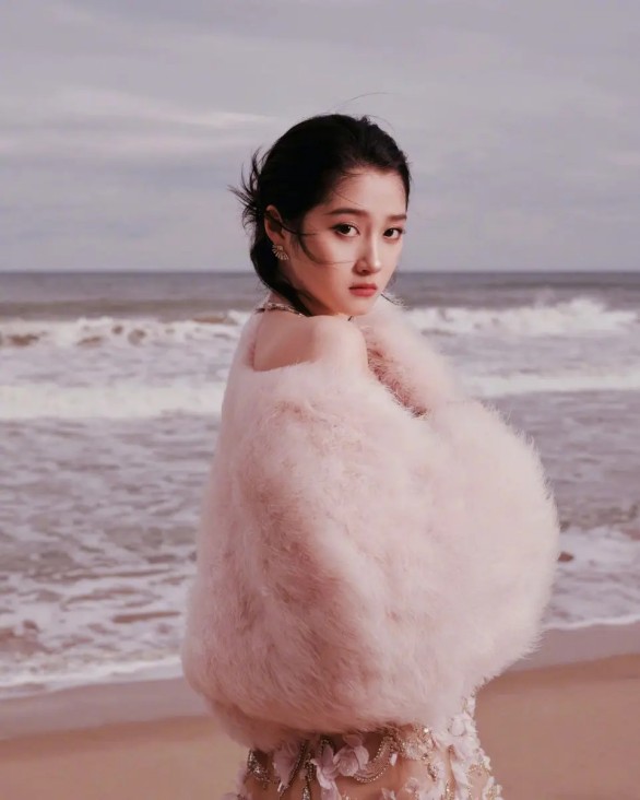 OpenAI集齐“蚂蚱”：资本联盟下的AI巨头崛起之路