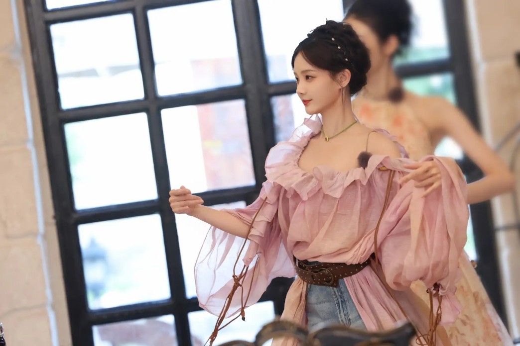 东易日盛重整求生：家装巨头的“AI+智算”转型赌局