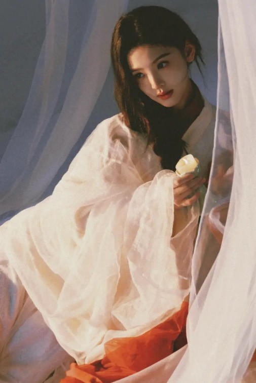 “烂脸”的年轻人，买爆药妆