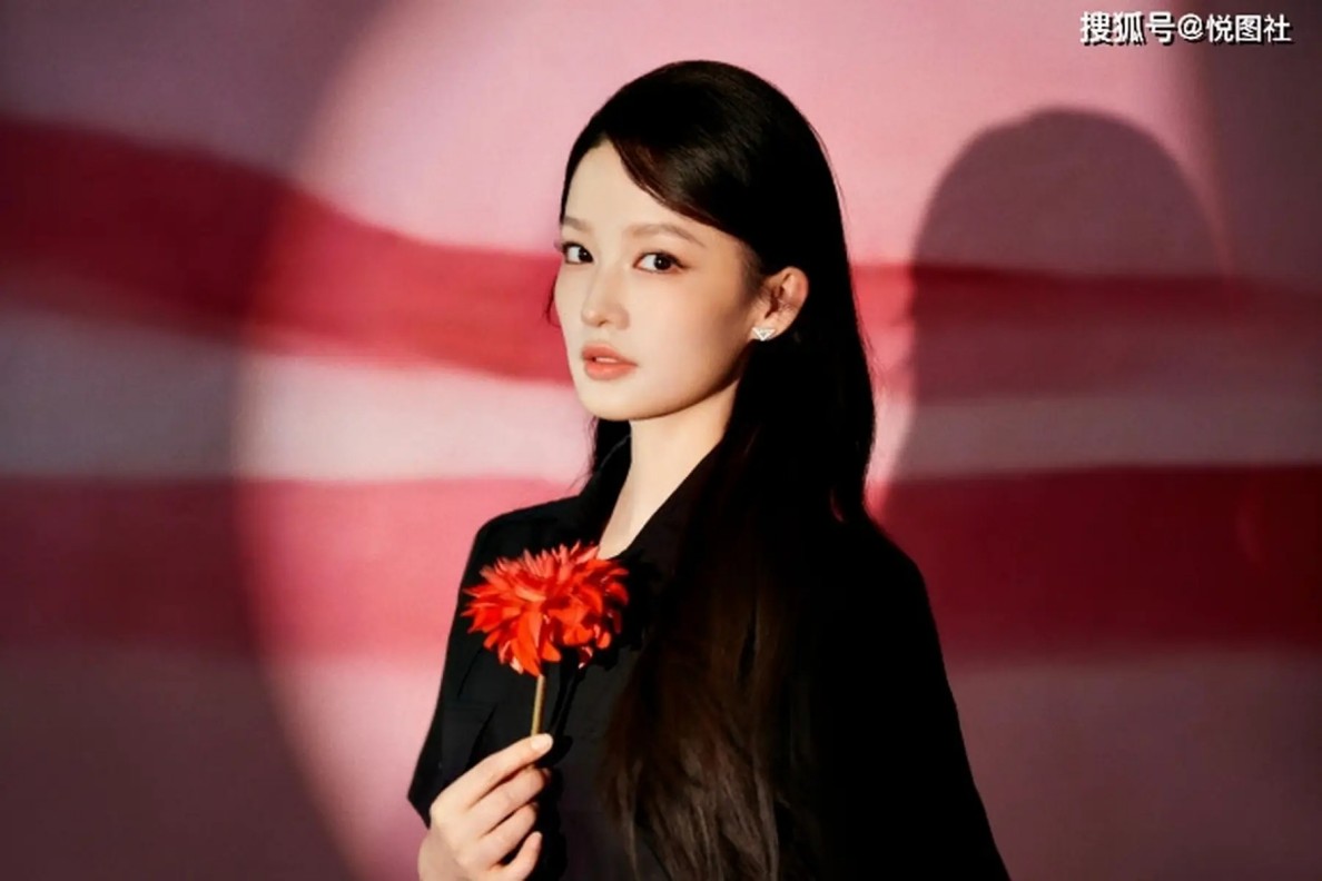 小S含泪抚摸大S雕像！周渝民搀扶哭红双眼的言承旭